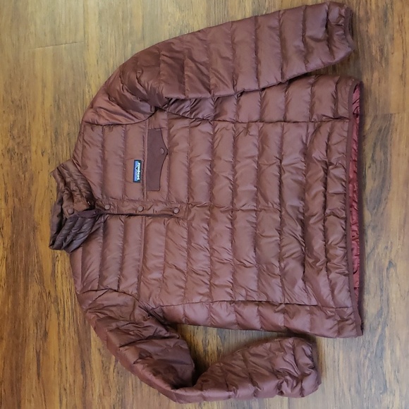 Patagonia Jackets & Blazers - Patagonia down pullover M